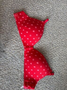Nwot VS pink bra